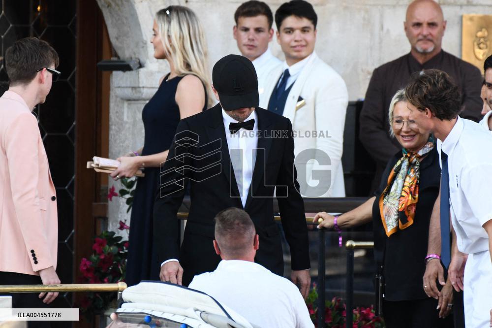 Leonardo DiCaprio Leaving Hotel On Bezos-Sanchez Wedding Day - Venice