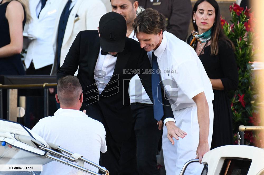 Leonardo DiCaprio Leaving Hotel On Bezos-Sanchez Wedding Day - Venice