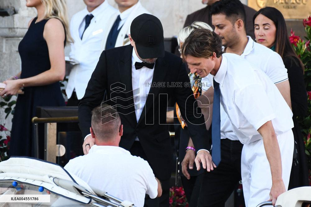 Leonardo DiCaprio Leaving Hotel On Bezos-Sanchez Wedding Day - Venice