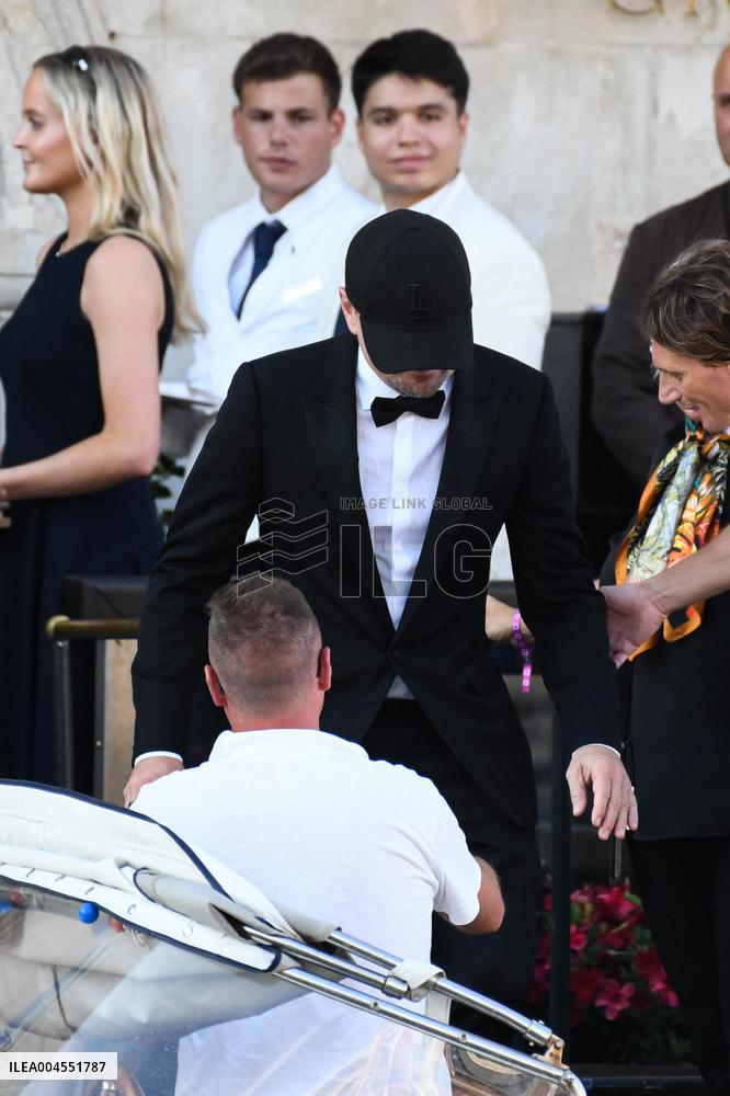 Leonardo DiCaprio Leaving Hotel On Bezos-Sanchez Wedding Day - Venice