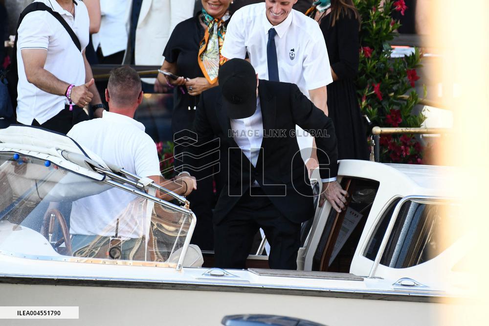 Leonardo DiCaprio Leaving Hotel On Bezos-Sanchez Wedding Day - Venice