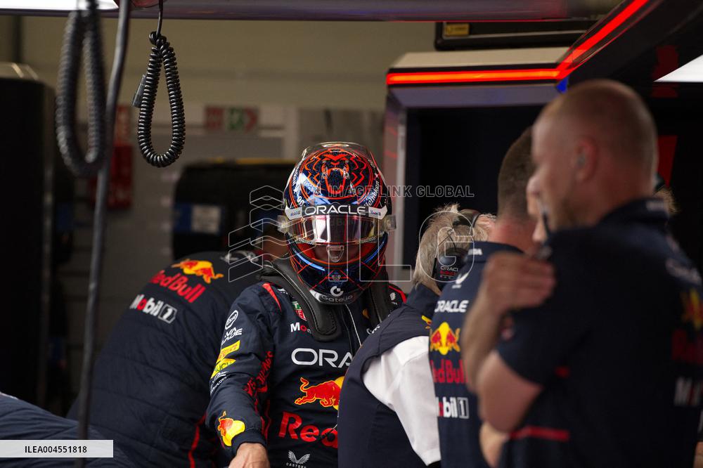 MOTORI - Formula 1 - MSC Cruises Austrian Grand Prix 2025 FP1& FP2 Pit Line