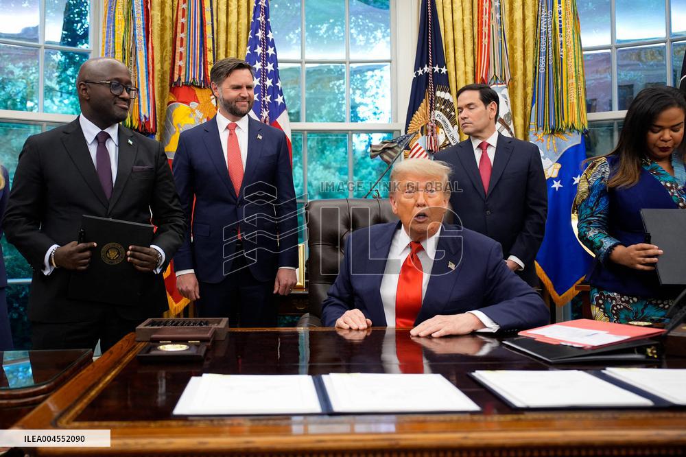 Trump Meets Congo And Rwanda Officials Following Peace Agreement - Washington