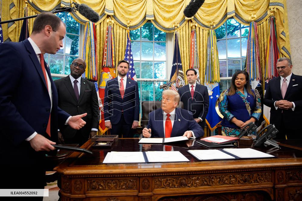 Trump Meets Congo And Rwanda Officials Following Peace Agreement - Washington