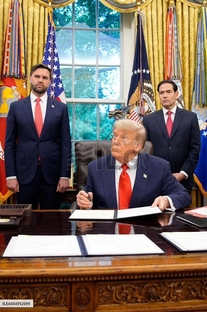 Trump Meets Congo And Rwanda Officials Following Peace Agreement - Washington