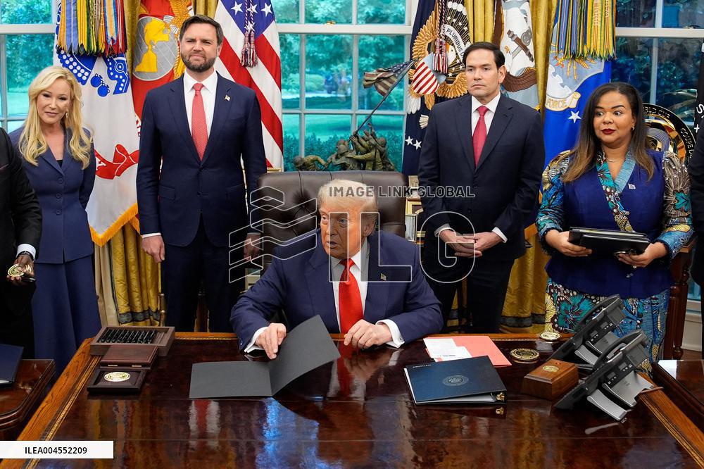 Trump Meets Congo And Rwanda Officials Following Peace Agreement - Washington