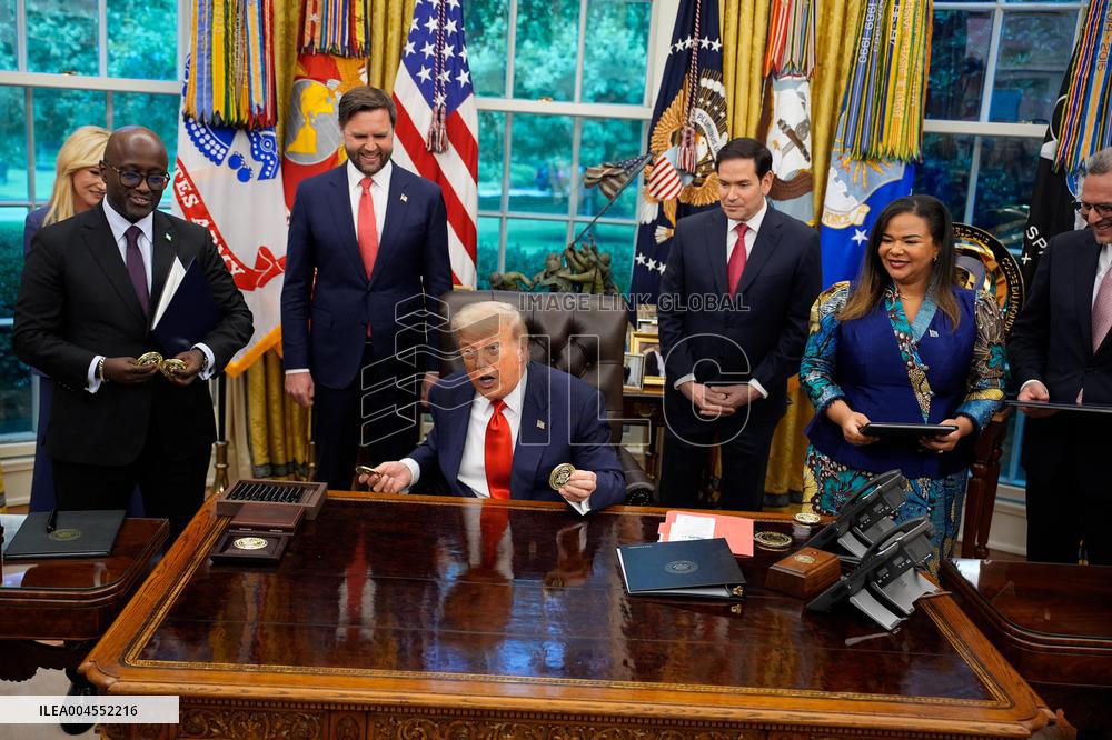 Trump Meets Congo And Rwanda Officials Following Peace Agreement - Washington