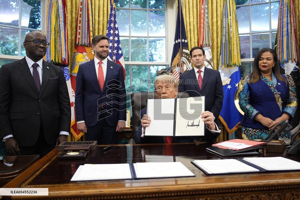 Donald Trump with Congo and Rwanda FMs - Washington