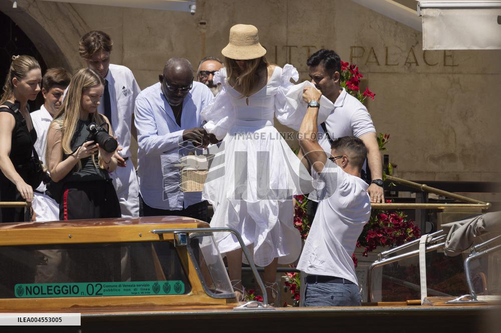 Guests at the Wedding of Jeff Bezos and Lauren Sanchez - Venice