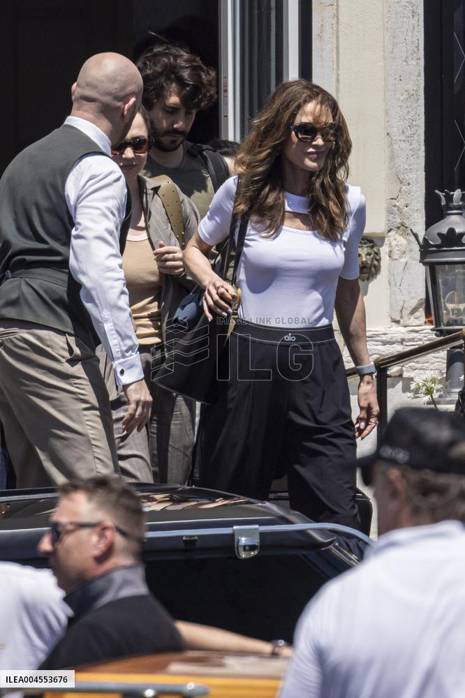 Ivanka Trump and Rania of Jordan at Bezos Wedding Day after - Venice