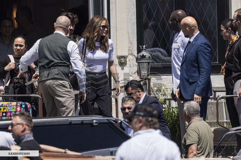 Ivanka Trump and Rania of Jordan at Bezos Wedding Day after - Venice