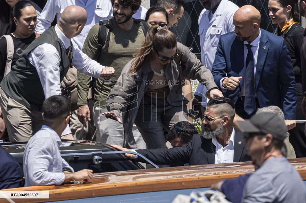 Ivanka Trump and Rania of Jordan at Bezos Wedding Day after - Venice