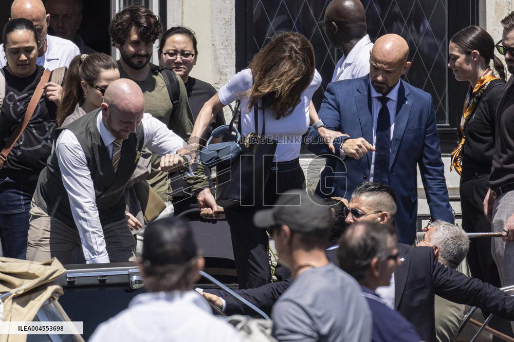 Ivanka Trump and Rania of Jordan at Bezos Wedding Day after - Venice