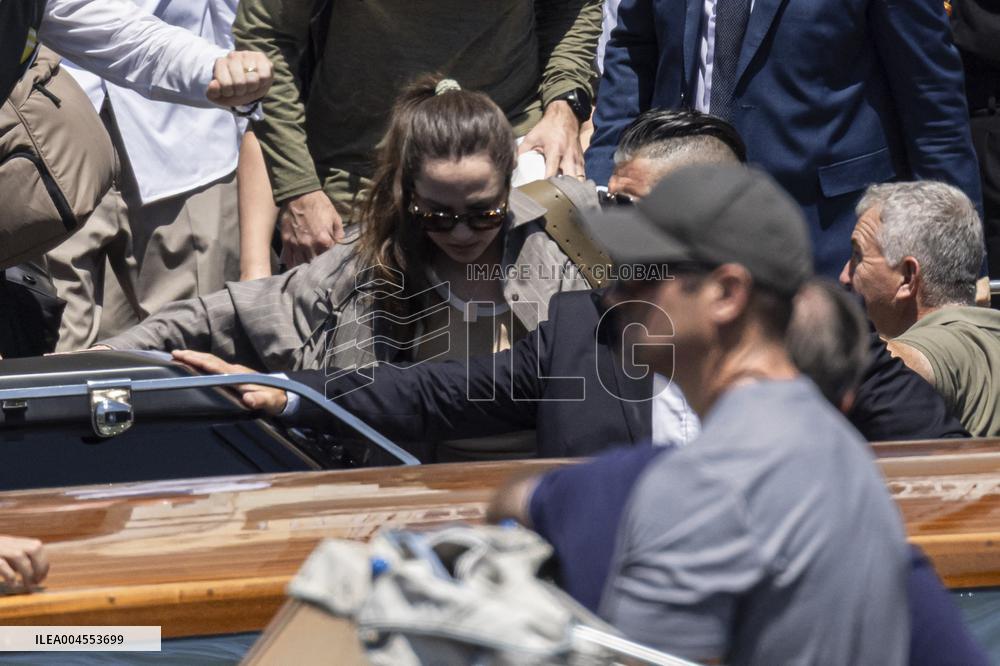 Ivanka Trump and Rania of Jordan at Bezos Wedding Day after - Venice