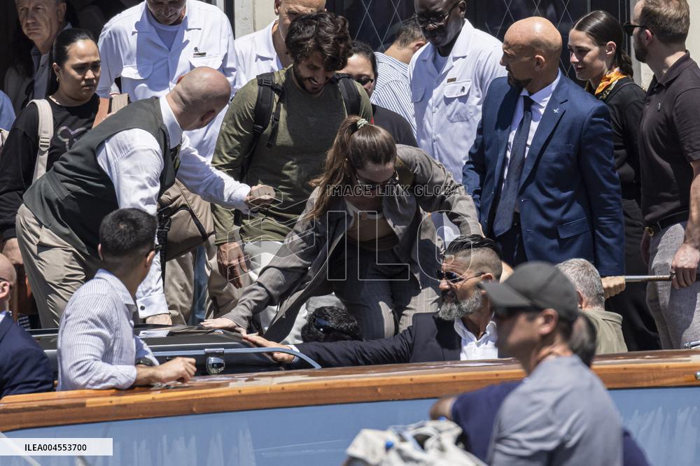 Ivanka Trump and Rania of Jordan at Bezos Wedding Day after - Venice