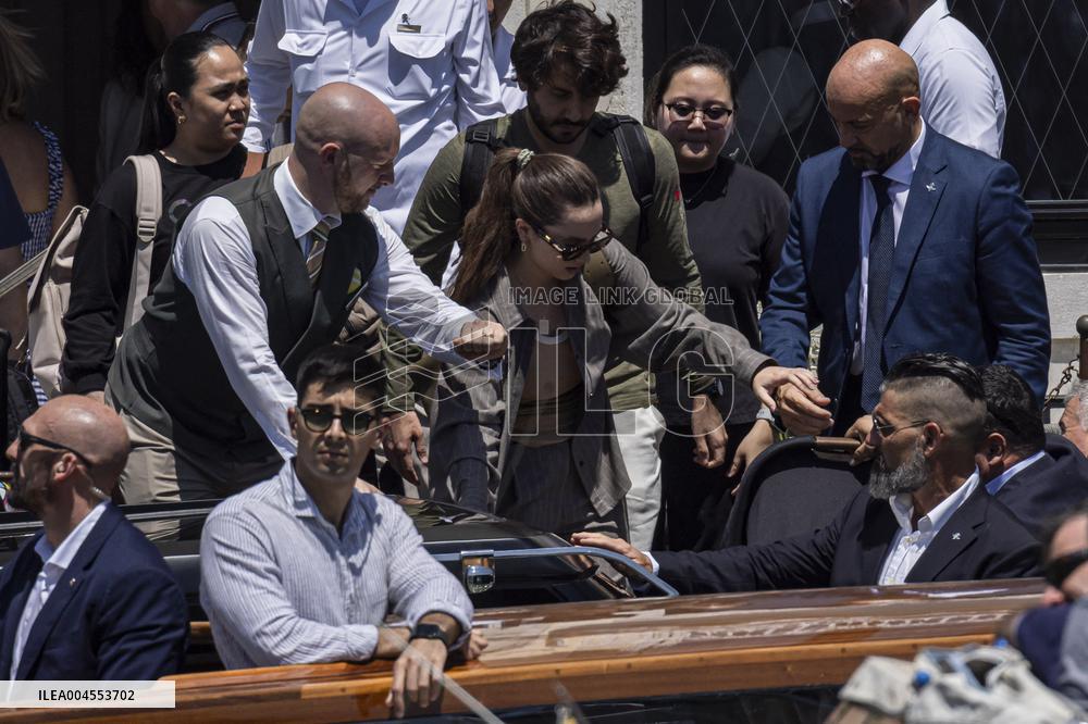 Ivanka Trump and Rania of Jordan at Bezos Wedding Day after - Venice