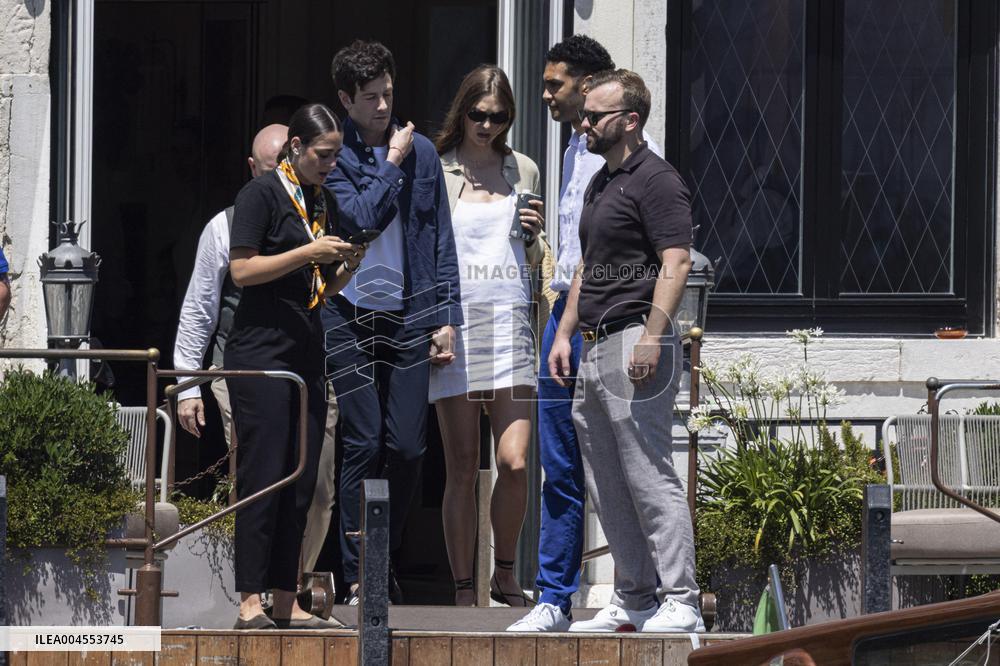 Pregnant  Karlie Kloss, Joshua Kushner leave St Regis Hotel - Venice