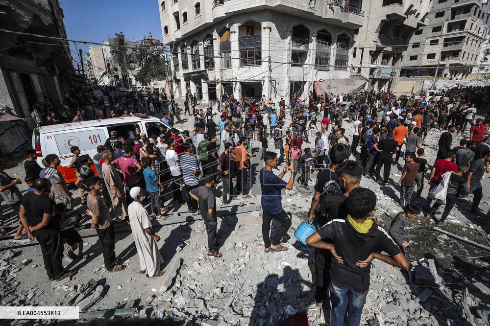 At Least 40 Killed By Israeli Airstrike in Gaza City - Palestine