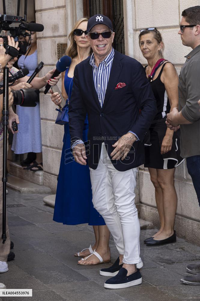 Guests leave Harry’s Bar where Jeff and Lauren offered a cocktail - Venice