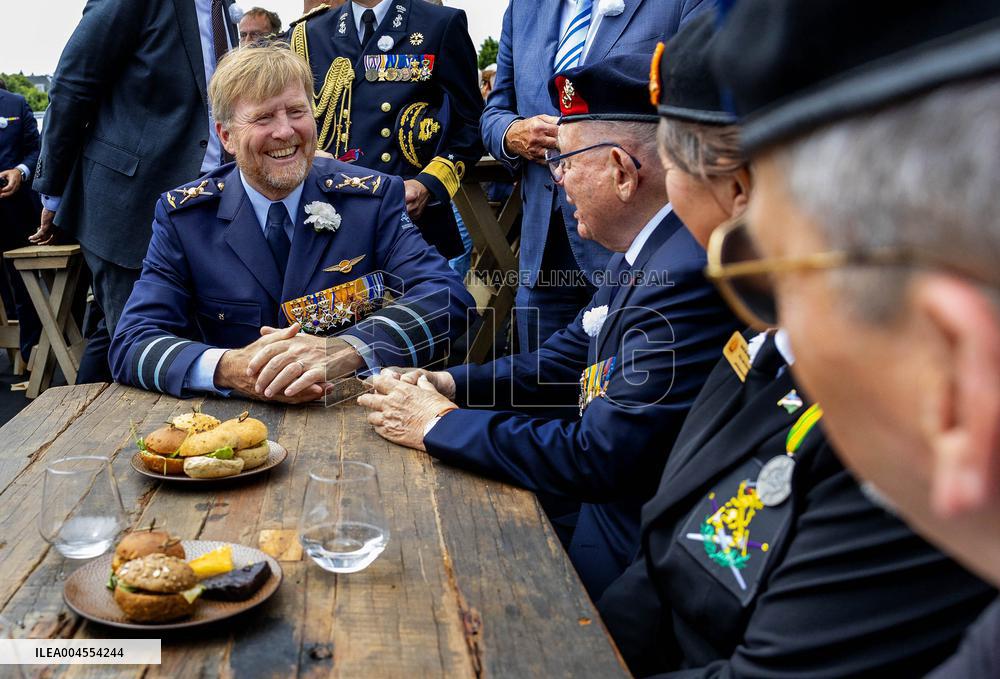 King Willem Alexander At The Veterans Day - The Hague