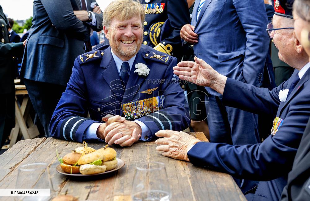 King Willem Alexander At The Veterans Day - The Hague