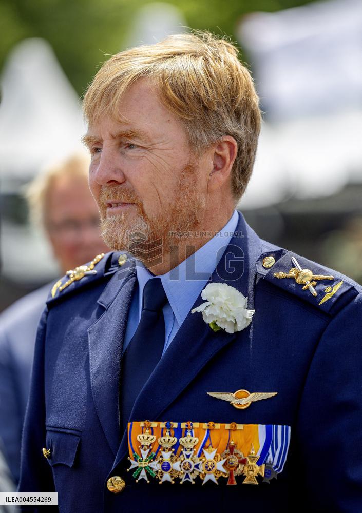 King Willem Alexander At The Veterans Day - The Hague