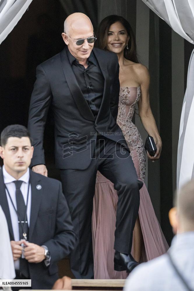 Jeff Bezos and Lauren Sanchez Leaves The Hotel - Venice