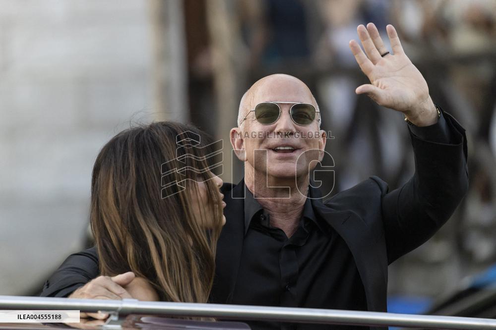 Jeff Bezos and Lauren Sanchez Leaves The Hotel - Venice