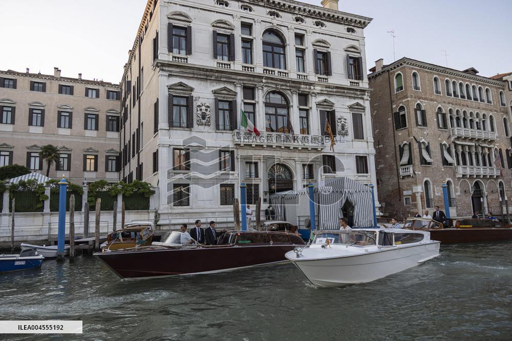 Jeff Bezos and Lauren Sanchez Leaves The Hotel - Venice