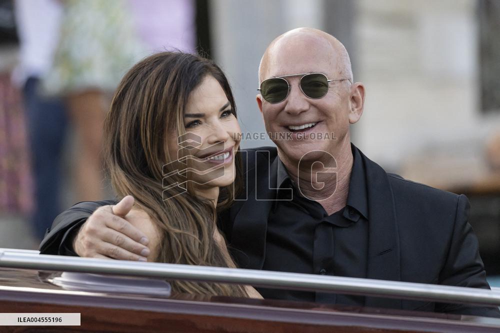 Jeff Bezos and Lauren Sanchez Leaves The Hotel - Venice