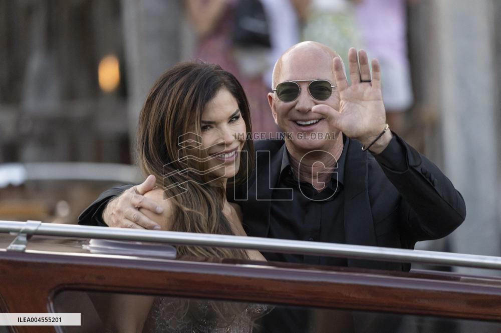 Jeff Bezos and Lauren Sanchez Leaves The Hotel - Venice
