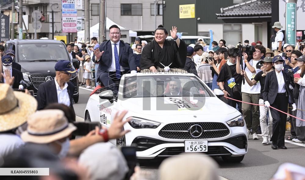 Onosato's promotion to yokozuna celebrated in hometown