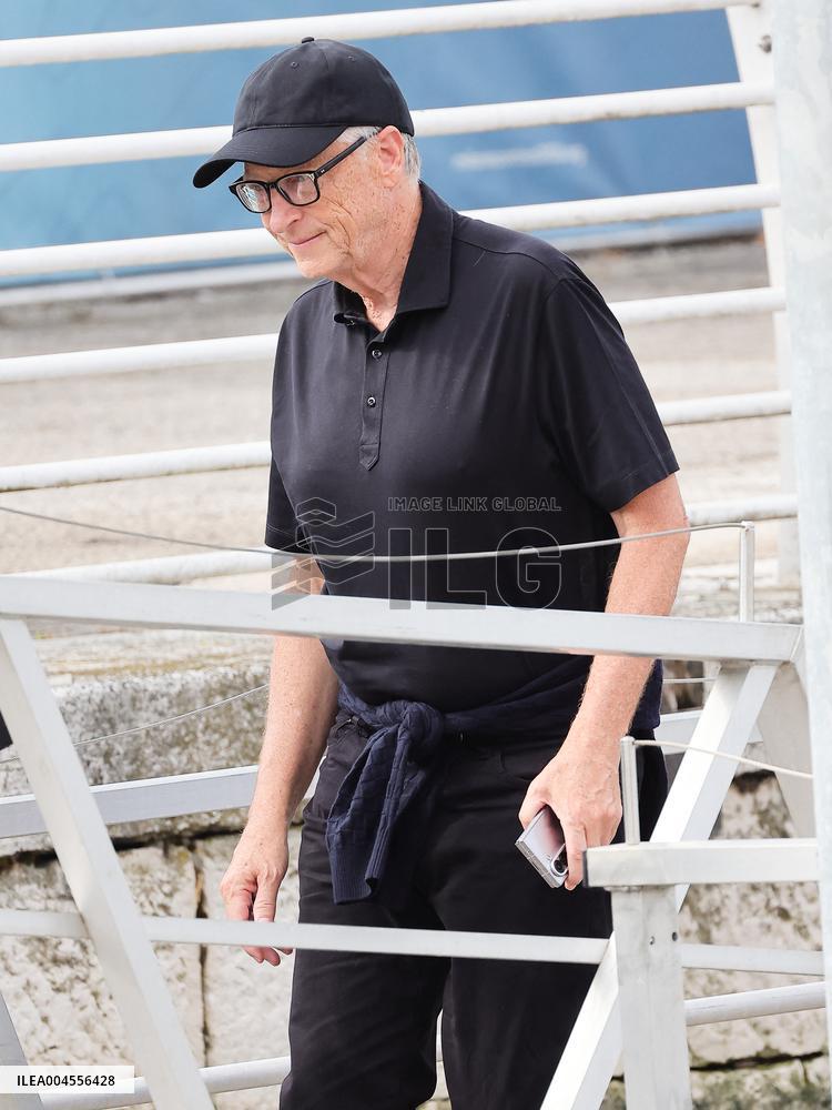 The Bezos Wedding - Bill Gates Departure