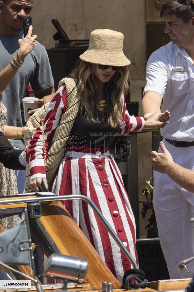 Natasha Poonawala leaves Gritti Hotel after the wedding of Jeff Bezos - Venice