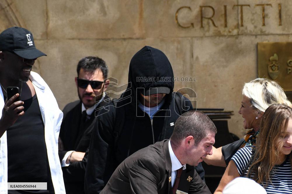 Leonardo DiCaprio leave Gritti Hotel in Venice