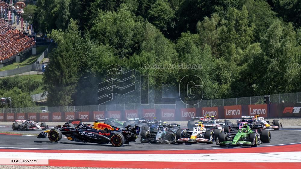 Crash Between Antonelli vs. Verstappen - Formula 1 - MSC Cruises Austrian Grand Prix 2025