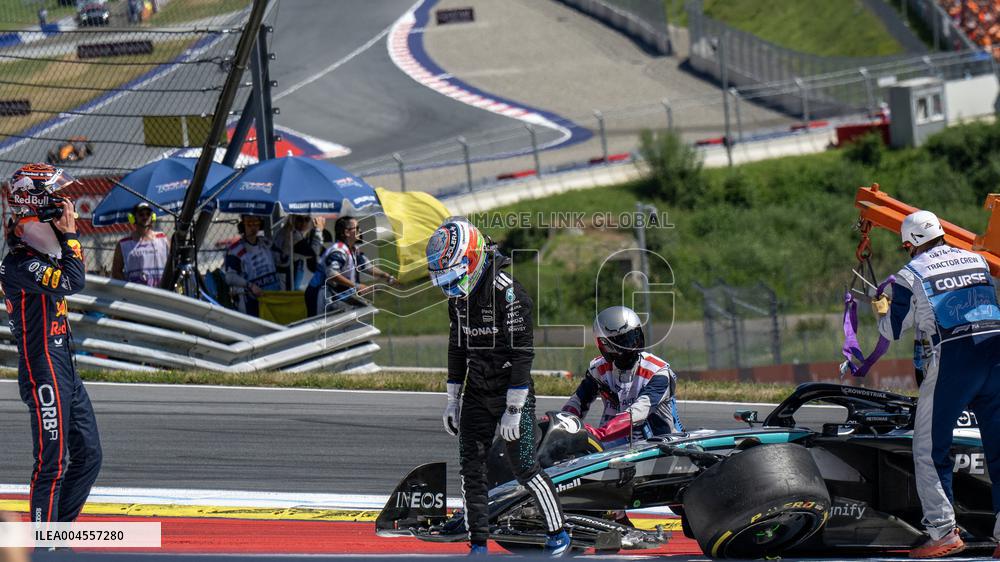 Crash Between Antonelli vs. Verstappen - Formula 1 - MSC Cruises Austrian Grand Prix 2025