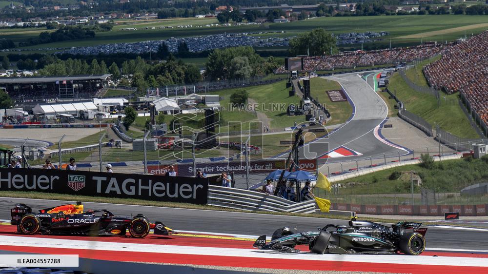 Crash Between Antonelli vs. Verstappen - Formula 1 - MSC Cruises Austrian Grand Prix 2025