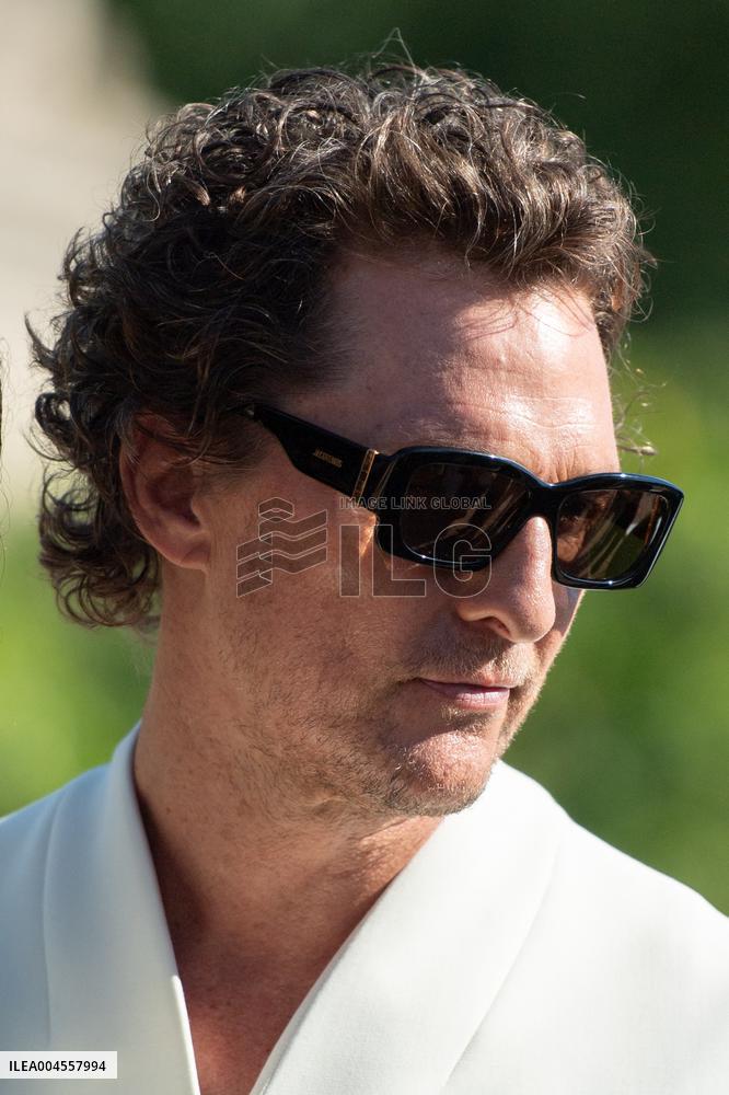 PFW Jacquemus Photocall