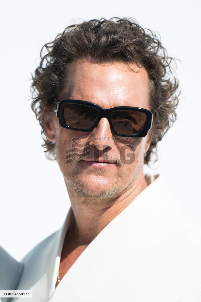 PFW Jacquemus Photocall