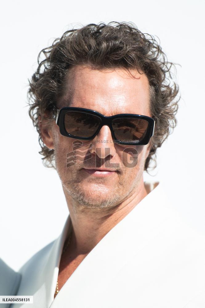 PFW Jacquemus Photocall