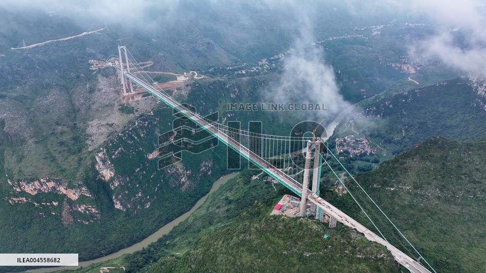 World Highest Bridge Huajiang Canyon Bridge