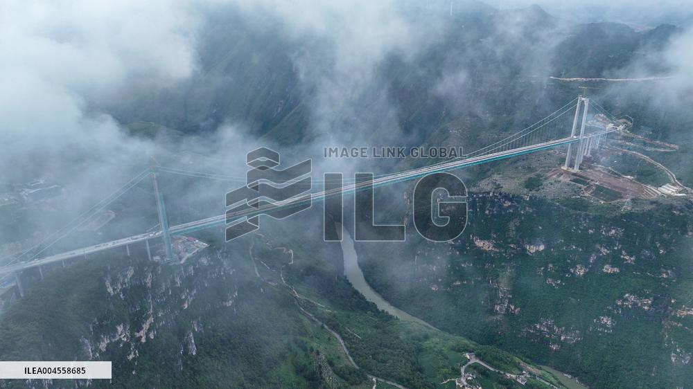 World Highest Bridge Huajiang Canyon Bridge