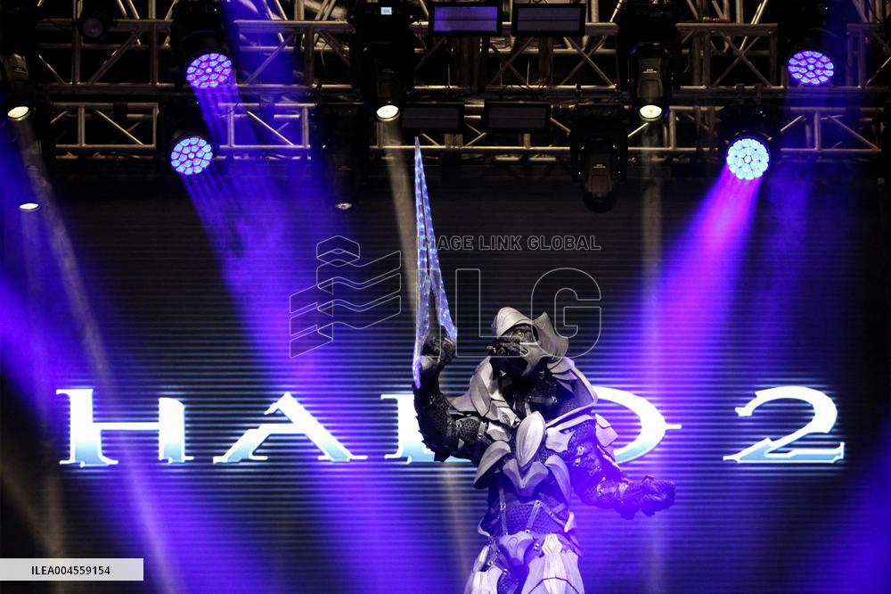 Cosplay and Movie Fans take part during Comicon Bogota 2025