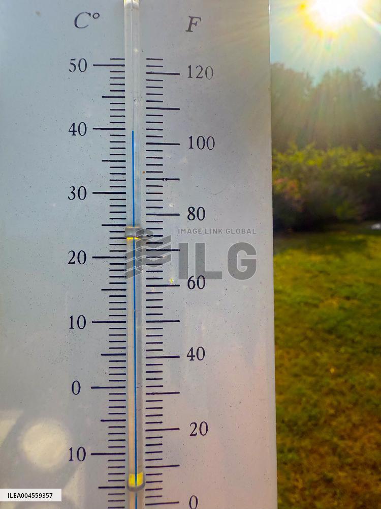 Illustration Of The Heatwave - France