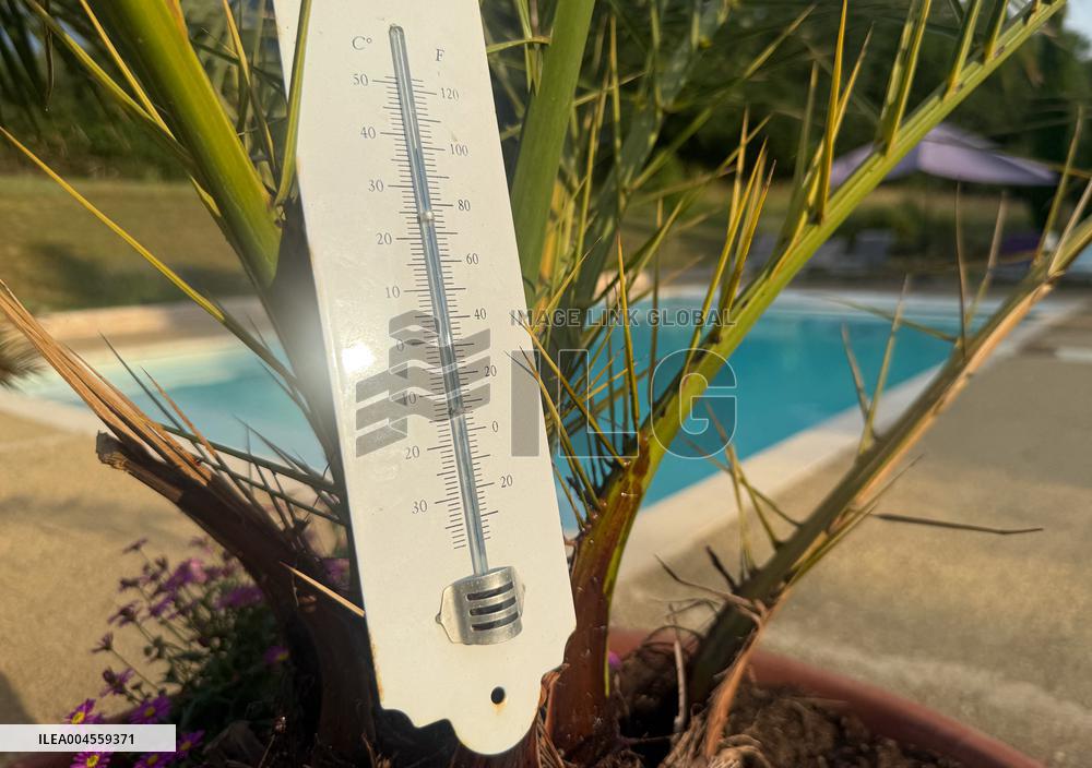 Illustration Of The Heatwave - France