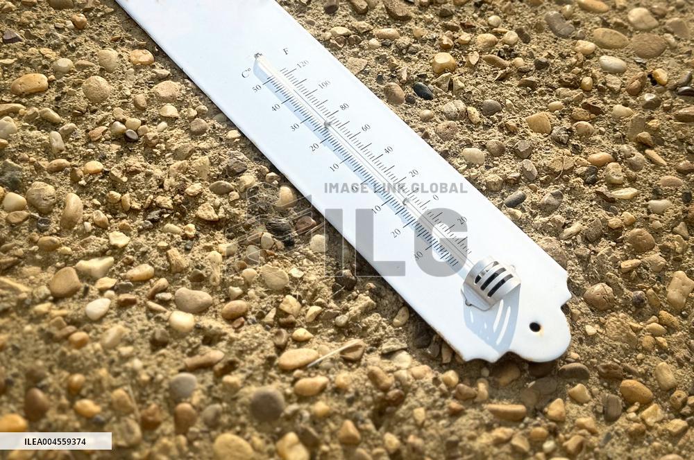 Illustration Of The Heatwave - France