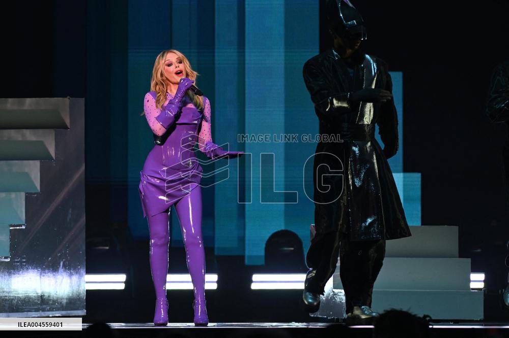Kylie Minogue Performs At The Accor Arena - Paris