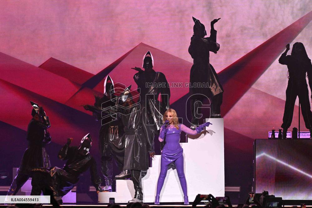 Kylie Minogue Performs At The Accor Arena - Paris