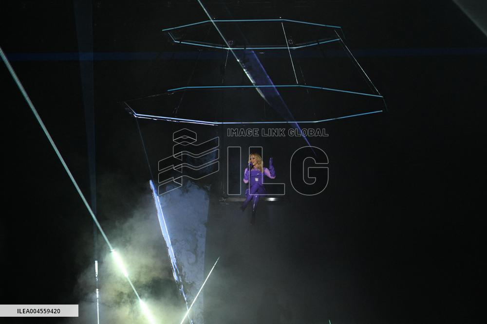 Kylie Minogue Performs At The Accor Arena - Paris